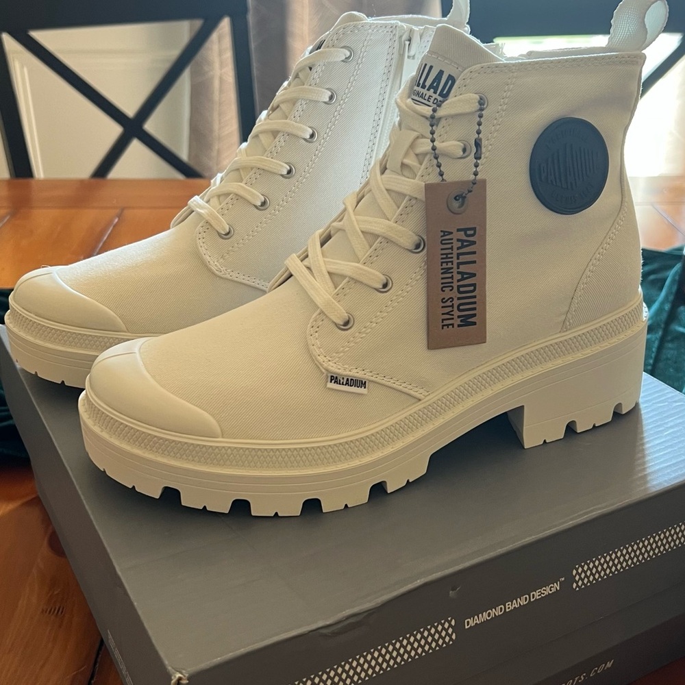 Palladium White Platform Lug Sole Boots – NWT